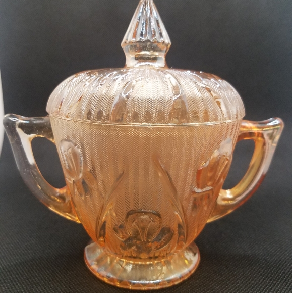 Jeannette Iris and Herringbone Vintage Iridescent Sugar bowl with lid - Picture 4 of 11